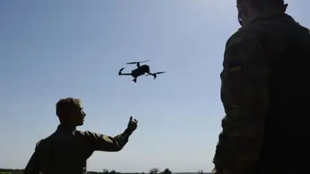 Suele lanzar ataques con misiles y drones dentro de Rusia desde la invasión de su territorio por parte de Moscú en febrero de 2022.

Para más información del tema, visita: https://www.eleconomista.com.mx/internacionales/ucrania-afirma-ataco-refineria-petroleo-rusa-cerca-moscu-20251115-786761.html

¡Síguenos en nuestras redes sociales para mantenerte informado!

Twitter: https://twitter.com/eleconomista 
Facebook: https://www.facebook.com/ElEconomista.mx
Instagram: https://www.instagram.com/eleconomistamx
LinkedIn: https://www.linkedin.com/company/el-economista/
T

#ElEconomista #EETV