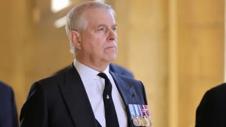 El Congreso carece de potestad para obligar a testificar a ciudadanos extranjeros.

Para más información del tema, visita: https://www.eleconomista.com.mx/internacionales/exprincipe-andres-niega-responder-congreso-eu-epstein-20251122-787824.html

¡Síguenos en nuestras redes sociales para mantenerte informado!

Twitter: https://twitter.com/eleconomista 
Facebook: https://www.facebook.com/ElEconomista.mx
Instagram: https://www.instagram.com/eleconomistamx
LinkedIn: https://www.linkedin.com/company/el-economista/

#ElEconomista #PríncipeAndrew #JeffreyEpstein