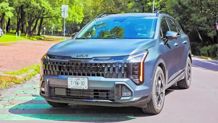 En condiciones de tráfico en ciudad, muestra su mejor faceta de desempeño y prestaciones. Foto: Eric Lugo