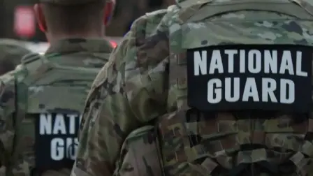 Dos miembros de la Guardia Nacional fueron baleados este miércoles en Washington, cerca de la Casa Blanca, y se encuentran en "estado crítico", un hecho que el presidente Donald Trump denunció como un "acto de terror" en la capital estadounidense.

¡Síguenos en nuestras redes sociales para mantenerte informado!

Twitter: https://twitter.com/eleconomista 
Facebook: https://www.facebook.com/ElEconomista.mx
Instagram: https://www.instagram.com/eleconomistamx
LinkedIn: https://www.linkedin.com/company/el-economista/

#ElEconomista #Trump #GuardiaNacional