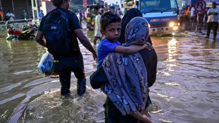El cambio climático afectó los patrones de las tormentas, incluida la duración y la intensidad de las lluvias, que son más abundantes.

Para más información del tema, visita: https://www.eleconomista.com.mx/internacionales/inundaciones-indonesia-tailandia-sri-lanka-dejan-900-muertos-20251130-788899.html 

¡Síguenos en nuestras redes sociales para mantenerte informado!

Twitter: https://twitter.com/eleconomista 
Facebook: https://www.facebook.com/ElEconomista.mx
Instagram: https://www.instagram.com/eleconomistamx
LinkedIn: https://www.linkedin.com/company/el-economista/

#ElEconomista #Asia #Inundaciones