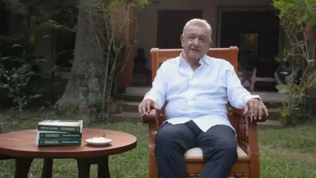 El expresidente reflexionó sobre su retiro de la política y describió su vida cotidiana en su rancho La Chingada, en Palenque, Chiapas.

Para más información del tema, visita: https://www.eleconomista.com.mx/politica/amlo-reaparece-da-conocer-motivos-sacarian-retiro-20251130-788913.html 

¡Síguenos en nuestras redes sociales para mantenerte informado!

Twitter: https://twitter.com/eleconomista 
Facebook: https://www.facebook.com/ElEconomista.mx
Instagram: https://www.instagram.com/eleconomistamx
LinkedIn: https://www.linkedin.com/company/el-economista/

#ElEconomista #AMLO