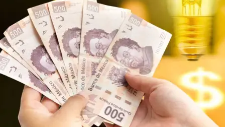 El Consejo de Representantes de la Comisión Nacional de los Salarios Mínimos (Conasami) acordó que para 2026 se incremente el salario mínimo general en 13 por ciento.

Para más información del tema, visita: https://www.eleconomista.com.mx/capital-humano/oficial-salario-minimo-llegara-315-04-pesos-20251203-789397.html

¡Síguenos en nuestras redes sociales para mantenerte informado!

Twitter: https://twitter.com/eleconomista 
Facebook: https://www.facebook.com/ElEconomista.mx
Instagram: https://www.instagram.com/eleconomistamx
LinkedIn: https://www.linkedin.com/company/el-economista/

#ElEconomista #EETV