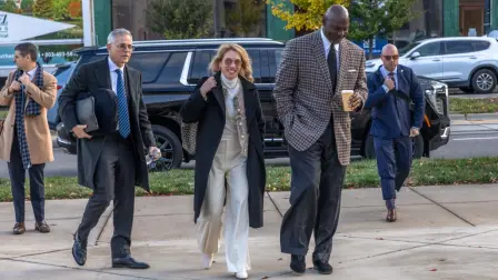 Curtis Polk (izq.) y Michael Jordan (der.), copropietarios de 23XI Racing.