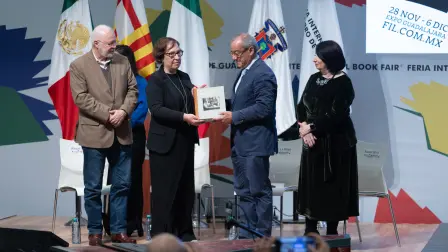 FIL Guadalajara: Cambio de estafeta.