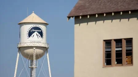 Paramount lanzó este lunes 8 de diciembre una Oferta Pública de Adquisición (OPA) en efectivo de Warner Bros Discovery a 30 dólares por acción, desafiando un acuerdo previamente anunciado entre la empresa y Netflix.