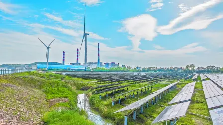 La ley eleva el umbral de generación distribuida a 0.7 MW y formaliza el autoconsumo hasta 20 MW.