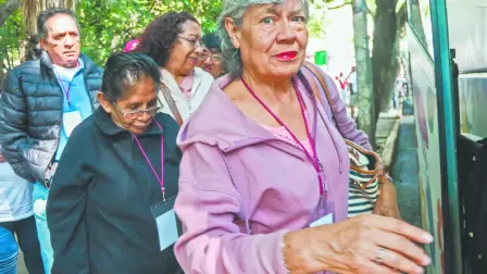 La nueva reforma del ISSSTE detiene el aumento de la edad mínima para jubilarse en 2026: mujeres podrán hacerlo desde los 56 años y hombres desde los 58, sin cambios en años de cotización.

Para más información del tema, visita: https://www.eleconomista.com.mx/finanzaspersonales/jubilacion-anticipada-issste-2026-quienes-podran-retirarse-20251215-790940.html

¡Síguenos en nuestras redes sociales para mantenerte informado!

Twitter: https://twitter.com/eleconomista
Facebook: https://www.facebook.com/ElEconomista.mx
Instagram: https://www.instagram.com/eleconomistamx
LinkedIn: https://www.linkedin.com/company/el-economista/

#ElEconomista #EETV