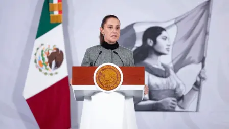 La mandataria mexicana señaló que la reparación integral del daño se realizará, si así lo deciden los familiares, a través de la aseguradora del tren y conforme a lo que determine la Fiscalía.

Para más información del tema, visita: https://www.eleconomista.com.mx/politica/sheinbaum-asegura-30-000-pesos-sustituyen-reparacion-integral-victimas-tren-interoceanico-20251230-793215.html

¡Síguenos en nuestras redes sociales para mantenerte informado!

Twitter: https://twitter.com/eleconomista 
Facebook: https://www.facebook.com/ElEconomista.mx
Instagram: https://www.instagram.com/eleconomistamx
LinkedIn: https://www.linkedin.com/company/el-economista/

#ElEconomista #EETV