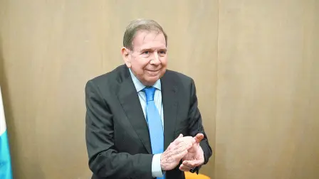 Descripción automática