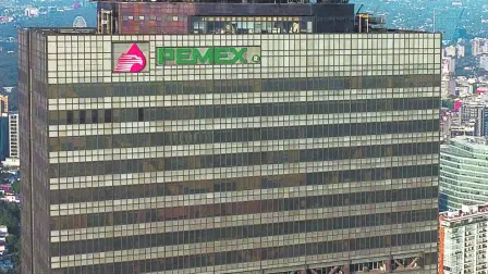 Este año, el gobierno federal deberá gastar alrededor de 20,000 millones de pesos diarios para poder hacer frente al pago de sus obligaciones de gasto, de acuerdo con cálculos de la organización México Evalúa.

Para más información del tema, visita: https://www.eleconomista.com.mx/economia/gobierno-gastara-20-000-millones-pesos-dia-solventar-pago-obligaciones-20260108-794335.html

¡Síguenos en nuestras redes sociales para mantenerte informado!

Twitter: https://twitter.com/eleconomista 
Facebook: https://www.facebook.com/ElEconomista.mx
Instagram: https://www.instagram.com/eleconomistamx
LinkedIn: https://www.linkedin.com/company/el-economista/

#ElEconomista #EETV