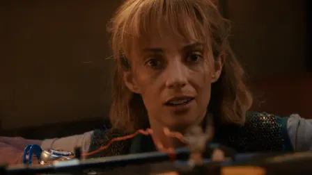 Pie de Foto: Robin Buckley (Maya Hawke) en la quinta temporada de Stranger Things. Foto: Cortesía Netflix.