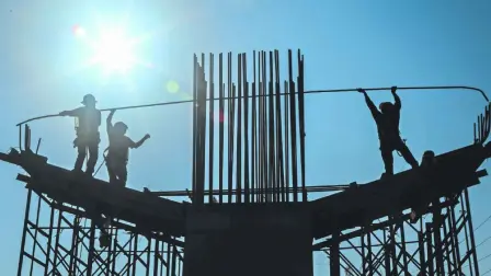 Creció 0.6% e hiló dos meses de repuntes, lo que no ocurría en casi un año y medio; de forma acumulada, el indicador sigue en números rojos.

Para más información del tema, visita: https://www.eleconomista.com.mx/empresas/actividad-industrial-repitio-senales-mejoria-noviembre-impulsada-construccion-20260109-794595.html

¡Síguenos en nuestras redes sociales para mantenerte informado!

Twitter: https://twitter.com/eleconomista 
Facebook: https://www.facebook.com/ElEconomista.mx
Instagram: https://www.instagram.com/eleconomistamx
LinkedIn: https://www.linkedin.com/company/el-economista/

#ElEconomista #ActividadIndustrial