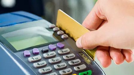 Aunque el efectivo permanece como el favorito y otras alternativas electrónicas no terminan de despegar, el uso de tarjetas tanto de débito como de crédito para realizar pagos, sigue en constante aumento en el país.

Para más información del tema, visita:https://www.eleconomista.com.mx/sectorfinanciero/tarjeta-metodo-pago-aumento-18-4-ano-20260108-794522.html

Twitter: https://twitter.com/eleconomista 
Sitio web: https://www.eleconomista.com.mx/ 
Facebook: https://www.facebook.com/ElEconomista.mx 

#ElEconomista #CapitalHumano #EETV