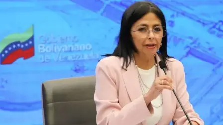 La presidenta interina anunció la creación de dos ‍fondos, uno de protección social y otro de infraestructura, que se financiarán ⁠con ingresos petroleros.

Para más información del tema, visita: https://www.eleconomista.com.mx/internacionales/delcy-rodriguez-propone-reforma-ley-hidrocarburos-venezuela-20260115-795509.html

¡Síguenos en nuestras redes sociales para mantenerte informado!

Twitter: https://twitter.com/eleconomista 
Facebook: https://www.facebook.com/ElEconomista.mx
Instagram: https://www.instagram.com/eleconomistamx
LinkedIn: https://www.linkedin.com/company/el-economista/
T

#ElEconomista #EETV