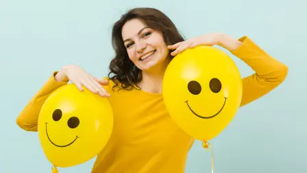 La felicidad es una práctica cotidiana que equilibra la mente, el cuerpo y las decisiones: una construcción emocional y social que puede aprenderse y medirse.
