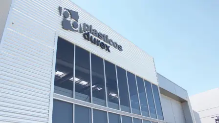 Fachada de Plásticos Durex en Querétaro, Mexico.