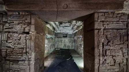 La tumba está localizada en los Valles Centrales del estado de Oaxaca