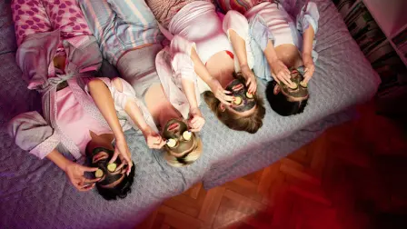 Tecnología, diagnóstico personalizado y descanso profundo impulsan el cuidado facial en viajes 2026, con rutinas adaptadas a clima y actividad.