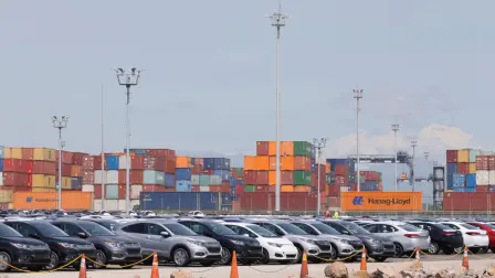 Las exportaciones de productos de México crecieron a una tasa interanual de 7.6% en 2025, a 664,066.2 millones de dólares, y se mantuvieron como un motor de la economía por segundo año consecutivo, informó este martes el Inegi.

Para más información del tema, visita: https://www.eleconomista.com.mx/empresas/exportaciones-mexicanas-crecieron-7-6-2025-mantuvieron-motor-economia-20260127-797169.html

¡Síguenos en nuestras redes sociales para mantenerte informado!

Twitter: https://twitter.com/eleconomista 
Facebook: https://www.facebook.com/ElEconomista.mx
Instagram: https://www.instagram.com/eleconomistamx
LinkedIn: https://www.linkedin.com/company/el-economista/

#ElEconomista #EETV