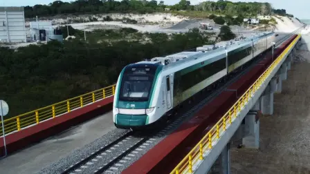 México y la compañía alemana de transportes Flix han firmado una alianza para iniciar la venta de billetes del Tren Maya en Europa a través de su plataforma y aplicación móvil.

Para más información del tema, visita: https://www.eleconomista.com.mx/empresas/mexico-alia-alemana-flix-vender-boletos-tren-maya-europa-20260129-797531.html

¡Síguenos en nuestras redes sociales para mantenerte informado!

Twitter: https://twitter.com/eleconomista 
Facebook: https://www.facebook.com/ElEconomista.mx
Instagram: https://www.instagram.com/eleconomistamx
LinkedIn: https://www.linkedin.com/company/el-economista/

#ElEconomista #EETV