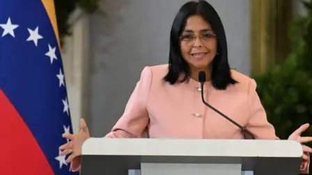 La propuesta de ley podría beneficiar a cientos de detenidos que permanecen en distintas cárceles del país sudamericano.

Para más información del tema, visita: https://www.eleconomista.com.mx/internacionales/delcy-rodriguez-anuncia-proyecto-ley-amnistia-general-venezuela-20260130-797793.html 

¡Síguenos en nuestras redes sociales para mantenerte informado!

Twitter: https://twitter.com/eleconomista 
Facebook: https://www.facebook.com/ElEconomista.mx
Instagram: https://www.instagram.com/eleconomistamx
LinkedIn: https://www.linkedin.com/company/el-economista/

#ElEconomista #DelcyRodríguez #Venezuela