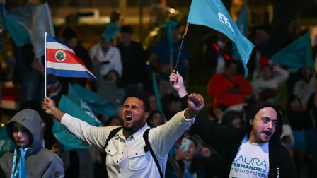 Partidarios de la candidata presidencial de Costa Rica del Partido Pueblo.