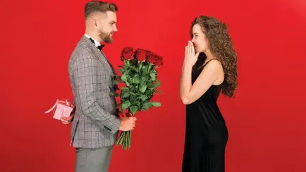 El 14 de febrero encarecen rosas, girasoles y tulipanes, entre otras flores, para los comerciantes y, por ende, para el consumidor final.

Para más información del tema, visita: https://www.eleconomista.com.mx/finanzaspersonales/flores-nubes-precios-disparan-100-dia-san-valentin-20260214-799861.html

¡Síguenos en nuestras redes sociales para mantenerte informado!

Twitter: https://twitter.com/eleconomista 
Facebook: https://www.facebook.com/ElEconomista.mx
Instagram: https://www.instagram.com/eleconomistamx
LinkedIn: https://www.linkedin.com/company/el-economista/

#ElEconomista #EETV #Flores #SanValentín