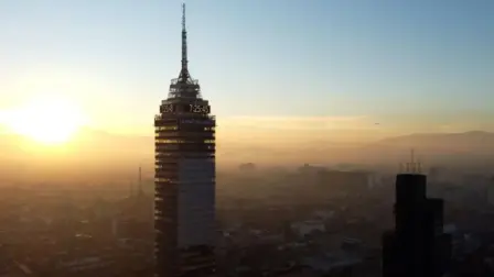 Se cumplen 2 días de que la CAMe activó la contingencia ambiental por ozono, la segunda en lo que va del 2026.

Para más información del tema, visita: https://www.eleconomista.com.mx/politica/tarde-dia-amor-continua-fase-i-contingencia-ambiental-valle-mexico-20260214-799908.html

¡Síguenos en nuestras redes sociales para mantenerte informado!

Twitter: https://twitter.com/eleconomista 
Facebook: https://www.facebook.com/ElEconomista.mx
Instagram: https://www.instagram.com/eleconomistamx
LinkedIn: https://www.linkedin.com/company/el-economista/

#ElEconomista #EETV #HoyNoCircula #Contingencia #CDMX