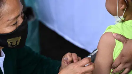 El país rebasa los 10,000 contagios acumulados desde 2025; niños pequeños concentran la mayoría de casos y autoridades llaman a reforzar vacunación.

Para más información del tema, visita: https://www.eleconomista.com.mx/politica/mexico-supera-10-000-casos-sarampion-son-estados-contagios-muertes-20260218-800478.html

¡Síguenos en nuestras redes sociales para mantenerte informado!

Twitter: https://twitter.com/eleconomista 
Facebook: https://www.facebook.com/ElEconomista.mx
Instagram: https://www.instagram.com/eleconomistamx
LinkedIn: https://www.linkedin.com/company/el-economista/

#ElEconomista #Sarampión