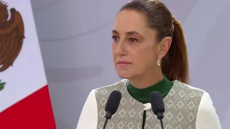 Exportaciones mexicanas alcanzaron cifra histórica y comercio bilateral superó 872 mil millones de dólares; la presidenta resalta integración económica con soberanía.

Para más información del tema, visita: https://www.eleconomista.com.mx/politica/sheinbaum-celebra-record-comercial-eu-destaca-mexico-principal-socio-economico-20260220-800865.html

¡Síguenos en nuestras redes sociales para mantenerte informado!

Twitter: https://twitter.com/eleconomista 
Facebook: https://www.facebook.com/ElEconomista.mx
Instagram: https://www.instagram.com/eleconomistamx
LinkedIn: https://www.linkedin.com/company/el-economista/

#ElEconomista #EETV