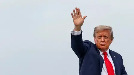 El presidente republicano dijo a través de la red social Truth Social ⁠que la Marina de Estados Unidos podría comenzar ⁠a escoltar a los petroleros a través del estrecho de Ormuz si fuera ‌necesario.

Para más información del tema, visita: https://www.eleconomista.com.mx/internacionales/trump-afirma-eu-proporcionara-seguros-comercio-maritimo-golfo-20260303-802494.html
¡Síguenos en nuestras redes sociales para mantenerte informado!

Twitter: https://twitter.com/eleconomista 
Facebook: https://www.facebook.com/ElEconomista.mx
Instagram: https://www.instagram.com/eleconomistamx
LinkedIn: https://www.linkedin.com/company/el-economista/

#ElEconomista #EETV