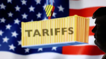 El Gobierno ⁠estadounidense se está negando a devolver a las empresas ⁠los aranceles que la Corte Suprema declaró ilegales el mes pasado, según ‌informó el viernes el Financial Times, ⁠citando a personas familiarizadas con ⁠el asunto.

Para más información del tema, visita: https://www.eleconomista.com.mx/empresas/gobierno-trump-niega-reembolsar-empresas-aranceles-ieepa-20260306-803025.html

¡Síguenos en nuestras redes sociales para mantenerte informado!

Twitter: https://twitter.com/eleconomista 
Facebook: https://www.facebook.com/ElEconomista.mx
Instagram: https://www.instagram.com/eleconomistamx
LinkedIn: https://www.linkedin.com/company/el-economista/

#ElEconomista #EETV