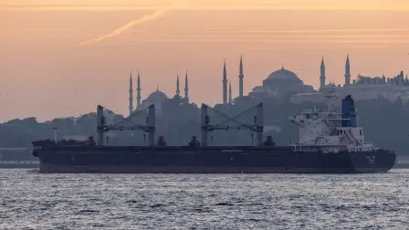 Estados Unidos suspendió sus servicios consulares en una parte del sur de Turquía y ordenó al personal diplomático no esencial abandonar la zona "por los riesgos para su seguridad".

Para más información del tema, visita:https://www.eleconomista.com.mx/internacionales/estados-unidos-ordena-personal-diplomatico-esencial-abandonar-sur-turquia-20260309-803306.html

Twitter: https://twitter.com/eleconomista   
Sitio web: https://www.eleconomista.com.mx/   
Facebook: https://www.facebook.com/ElEconomista.mx   
 
#ElEconomista  #EETV