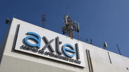 Axtel.