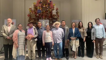 Asistentes a la inauguración en el Museo de Arte Popular. Foto EE: Francisco de Anda