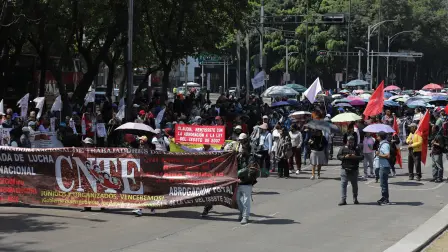 CNTE marcha en la CDMX e inicia paro nacional.