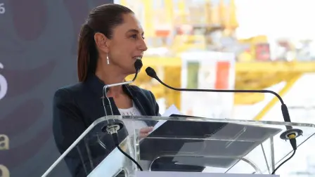 "México no se vende, no se entrega, México se defiende", indicó Sheinbaum.