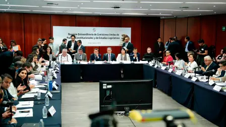Sesión de Comisiones Unidas de Puntos Constitucionales y Estudios Legislativos.