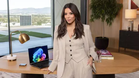 En tu vida necesitas ejemplos a seguir y una comunidad positiva, destacó Eva Longoria, actriz, empresaria y activista.