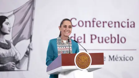 Cuauhtémoc, Ciudad de México. 31 de marzo 2026. La presidenta constitucional de los Estados Unidos Mexicanos, la Doctora Claudia Sheinbaum Pardo en conferencia de prensa matutina en el salón de la Tesorería de Palacio Nacional. La acompañan: David Kershenobich, secretario de salud; Edurado Clark, subsecretario de Integración y desarrollo del sector salud; Zoé Alejandro Robledo Aburto, director general del Instituto Mexicano del Seguro Social (IMSS); Martí Batres Guadarrama, director general del Instituto de Seguridad y Servicios Sociales de los Trabajadores del Estado (ISSSTE); Alejandro Svarch Pérez, director general de IMSS-Bienestar. Foto: Gabriel Monroy/Presidencia