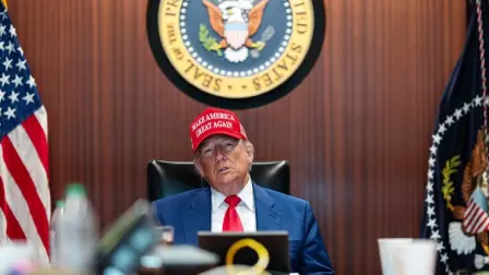 Funcionarios de la Casa Blanca afirmaron que Trump está extremadamente frustrado con lo que percibe como una cobertura mediática injusta de la guerra en Irán.

Para más información del tema, visita: https://www.eleconomista.com.mx/internacionales/trump-baraja-reorganizacion-amplia-gabinete-creciente-presion-guerra-iran-20260404-807226.html

¡Síguenos en nuestras redes sociales para mantenerte informado!

Twitter: https://twitter.com/eleconomista 
Facebook: https://www.facebook.com/ElEconomista.mx
Instagram: https://www.instagram.com/eleconomistamx
LinkedIn: https://www.linkedin.com/company/el-economista/

#ElEconomista #Trump