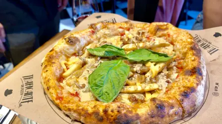 Traficante de pizza y Chubbies Burger