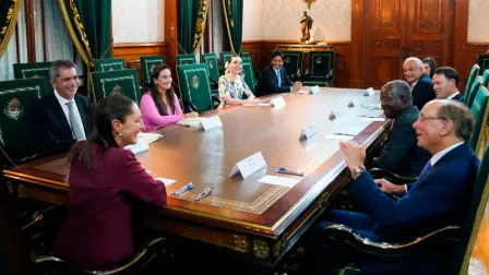 La Presidenta de México, Claudia Sheinbaum, recibió en Palacio Nacional a Larry Fink, presidente de BlackRock.