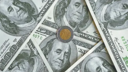 El peso extiende su ganancia de ayer, ante un descenso generalizado del billete verde, mientras los operadores asimilan datos de México y Estados Unidos.

Para más información del tema, visita: https://www.eleconomista.com.mx/mercados/precio-dolar-hoy-9-abril-2026-cuanto-cerro-20260409-807951.html

Twitter: https://twitter.com/eleconomista 
Sitio web: https://www.eleconomista.com.mx/ 
Facebook: https://www.facebook.com/ElEconomista.mx 
Instagram: https://www.instagram.com/eleconomistamx 

#ElEconomista #EETV #Mercados