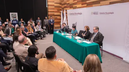 Reunión ENTRE ACADEMIA Y GOBIERNO en el CIDE.
