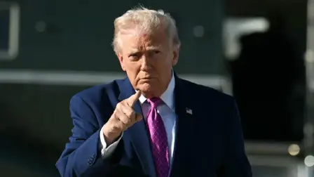 El presidente de Estados Unidos afirmó que Irán no tiene "ninguna carta" en la negociación más allá del control del estrecho de Ormuz.

Para más información del tema, visita: https://www.eleconomista.com.mx/internacionales/trump-afirma-estrecho-ormuz-sera-reabierto-pronto-20260410-808204.html

¡Síguenos en nuestras redes sociales para mantenerte informado!

Twitter: https://twitter.com/eleconomista 
Facebook: https://www.facebook.com/ElEconomista.mx
Instagram: https://www.instagram.com/eleconomistamx
LinkedIn: https://www.linkedin.com/company/el-economista/

#ElEconomista #Trump #EstrechodeOrmuz