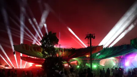 INDIO, CALIFORNIA - APRIL 20: (FOR EDITORIAL USE ONLY) Festivalgoers attend the 2025 Coachella Valley Music and Arts Festival on April 20, 2025 in Indio, California.   Frazer Harrison/Getty Images for Coachella/AFP (Photo by Frazer Harrison / GETTY IMAGES NORTH AMERICA / Getty Images via AFP)