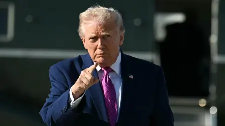 Trump hizo estas declaraciones en una publicación en Truth Social horas después de que las conversaciones de paz entre Estados Unidos e Irán concluyeran sin un acuerdo.

Para más información del tema, visita: https://www.eleconomista.com.mx/internacionales/trump-afirma-estados-unidos-comenzara-bloquear-estrecho-ormuz-inmediato-20260412-808315.html

¡Síguenos en nuestras redes sociales para mantenerte informado!

Twitter: https://twitter.com/eleconomista 
Facebook: https://www.facebook.com/ElEconomista.mx
Instagram: https://www.instagram.com/eleconomistamx
LinkedIn: https://www.linkedin.com/company/el-economista/

#ElEconomista #Trump #EstrechodeOrmuz
