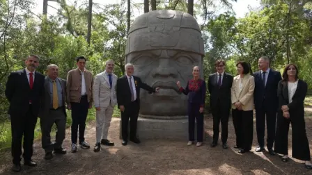 La Jefa del Ejecutivo Federal durante su visita al Centro Nacional de Supercomputación de Barcelona.